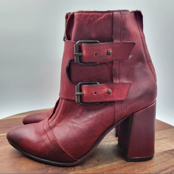 Freebird Joey Boots Women's 8 Red Leather Distressed Buckle Western Heel Pointed - Picture 5 of 13